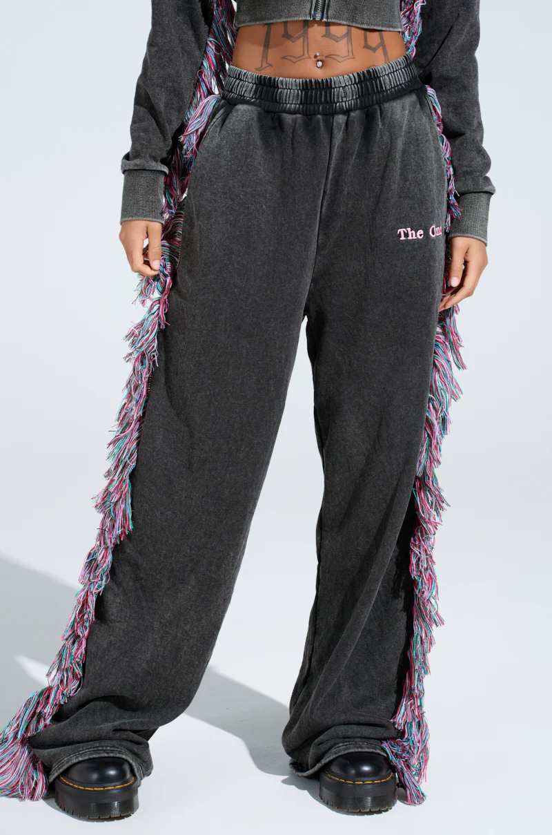 THE ONE AND ONLY JOGGER - Image 2