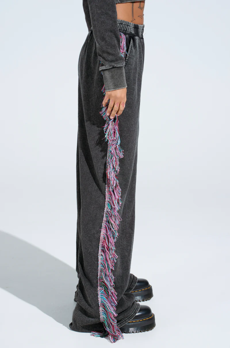 THE ONE AND ONLY JOGGER - Image 5