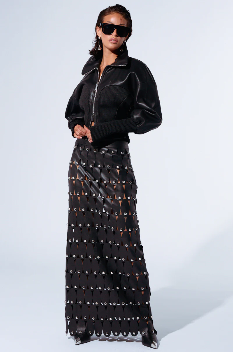 THE SNEAK PEEK STUDDED PU MIDI SKIRT IN BLACK - Image 7
