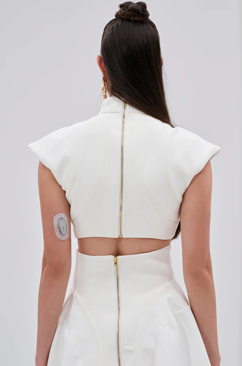 THINK ABOUT ME SLEEVELESS BLOUSE IN WHITE - Image 4