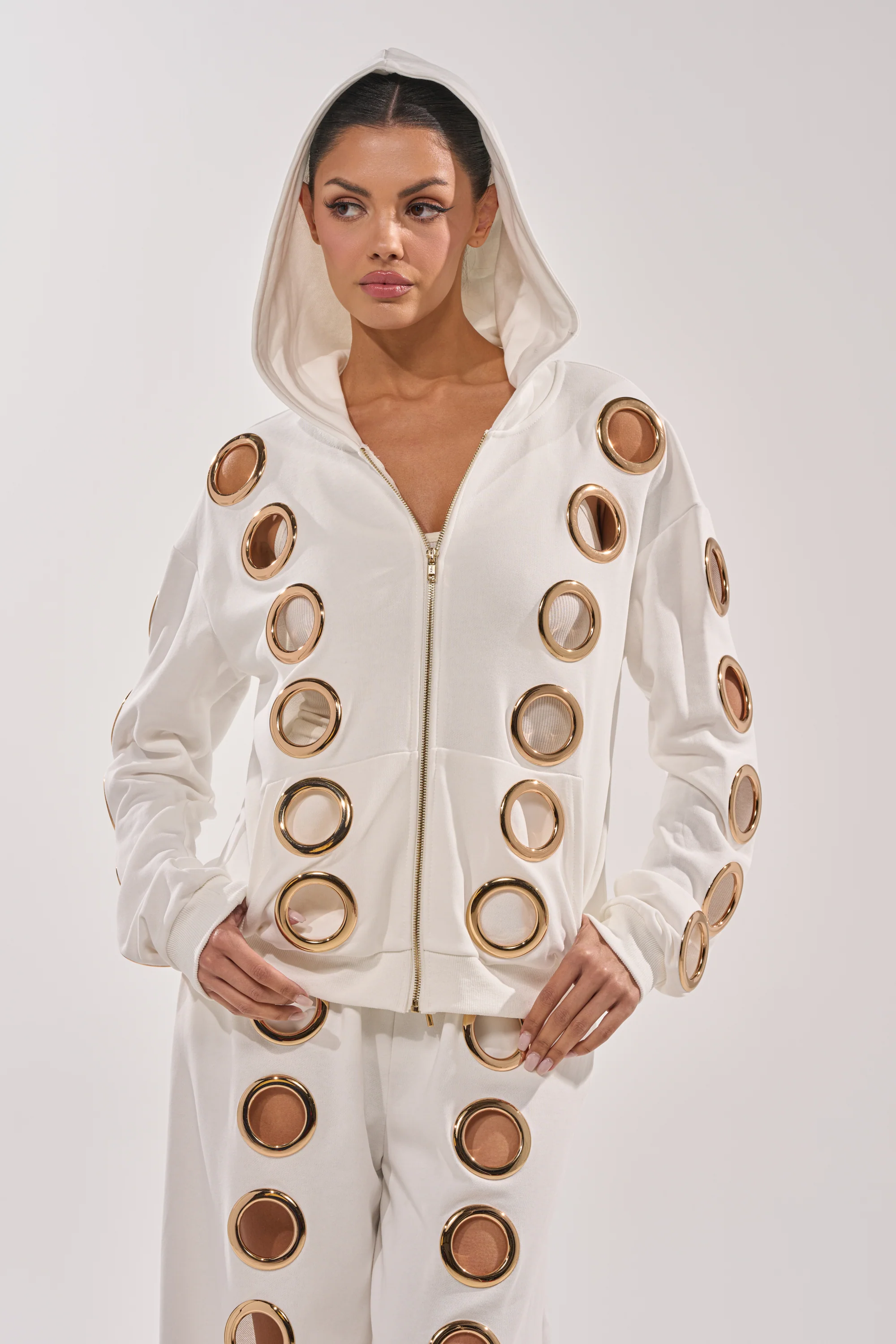 THROUGH THE NIGHT SWEATSHIRT WITH HOLES IN WHITE - Image 4