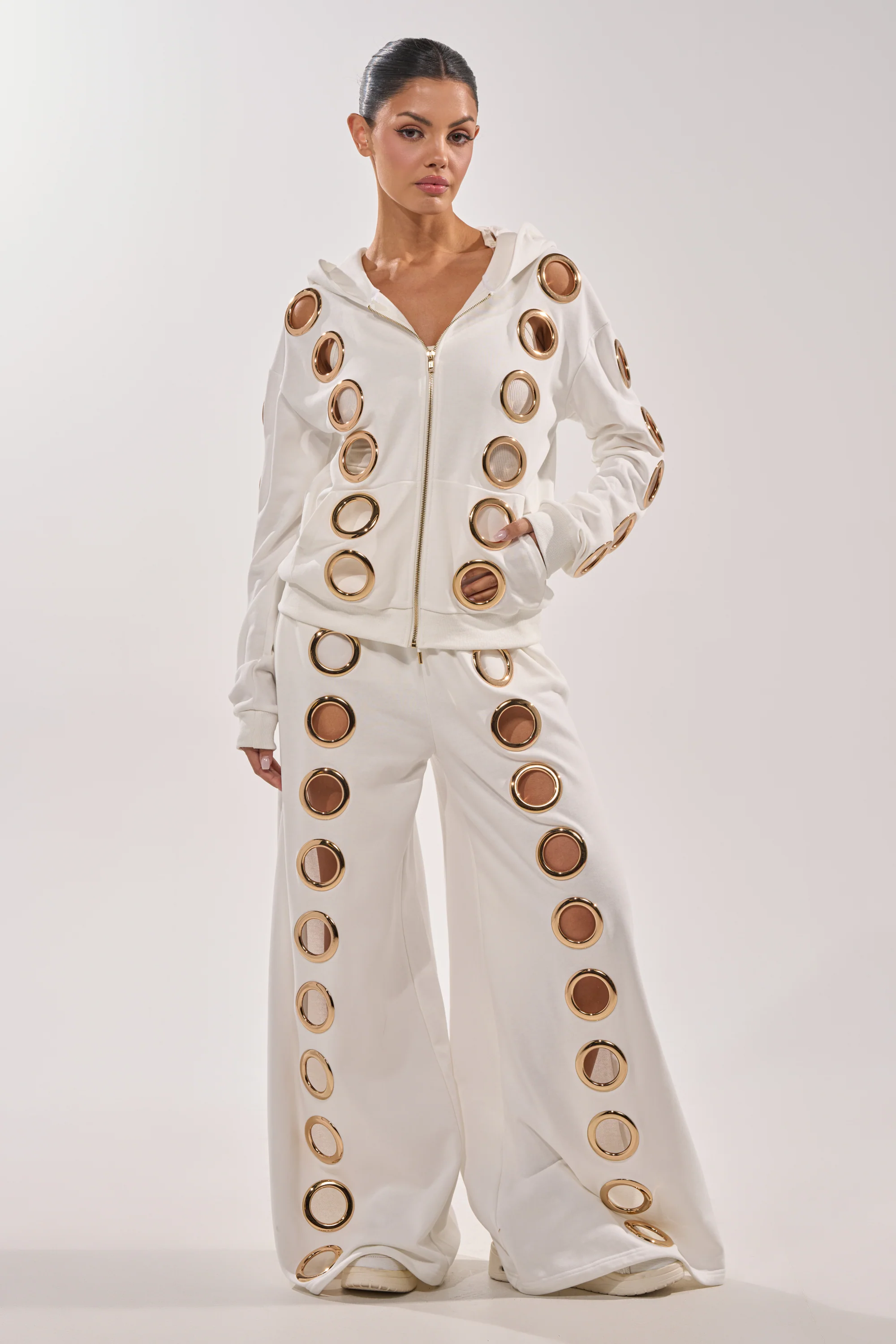THROUGH THE NIGHT SWEATSHIRT WITH HOLES IN WHITE - Image 7