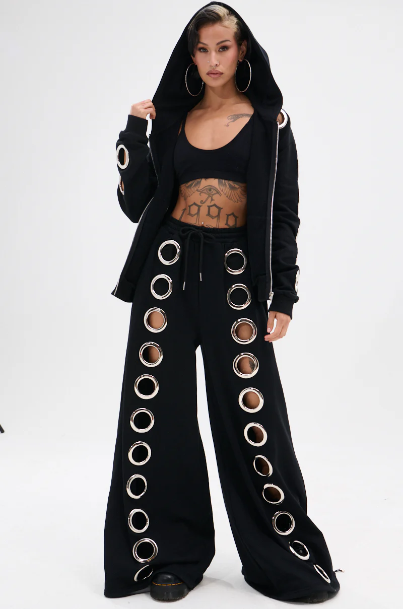 THROUGH THE NIGHT WIDE LEG SWEATPANT WITH HOLES - Image 9