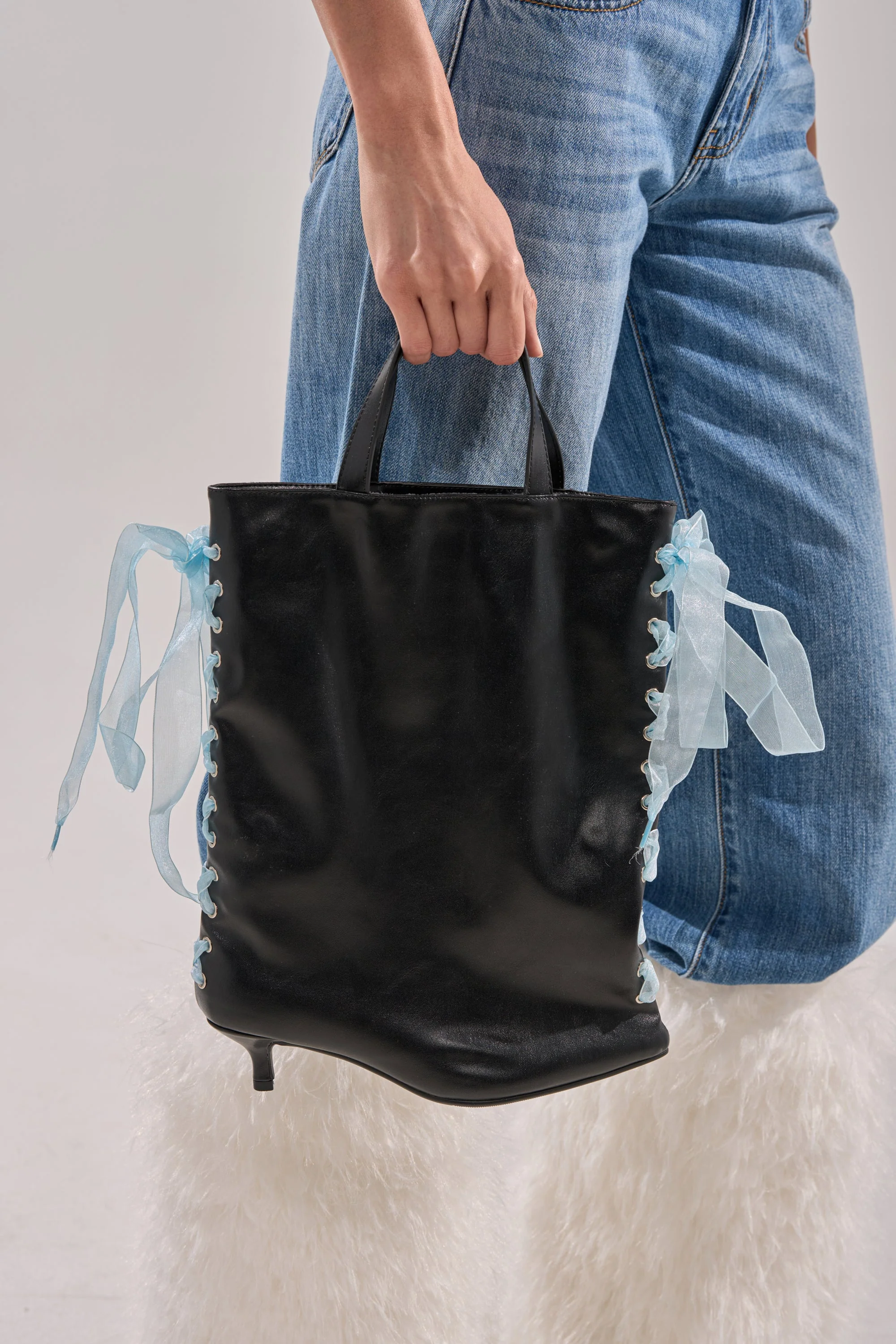 TIE MY SHOE PURSE - Image 6