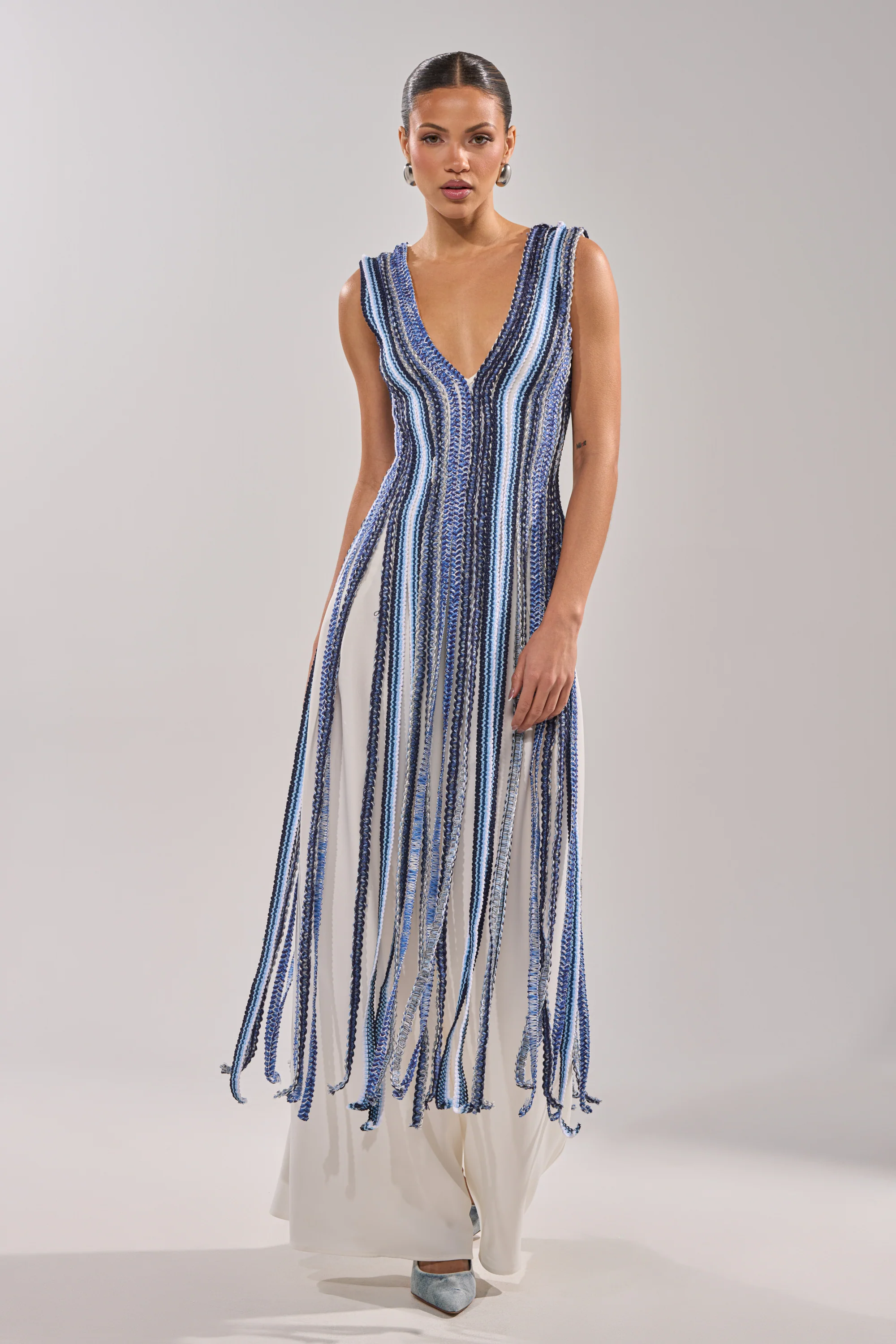 TIED DOWN BRAIDED ROPE TOP