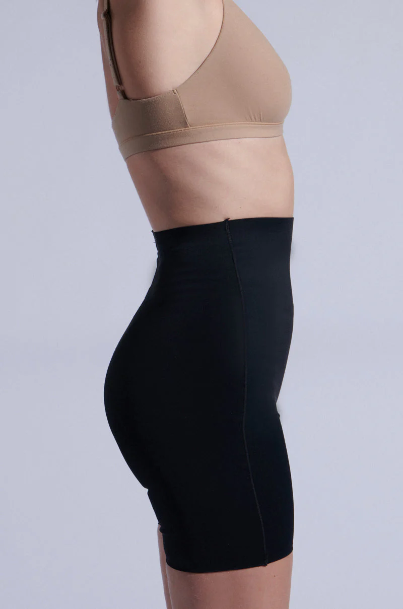 TITSY TUMMY TUCK SHORTS IN BLACK - Image 10