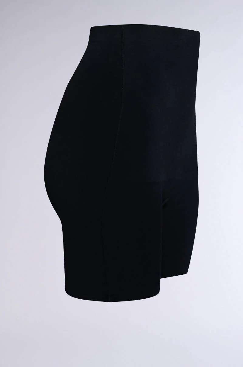 TITSY TUMMY TUCK SHORTS IN BLACK - Image 3