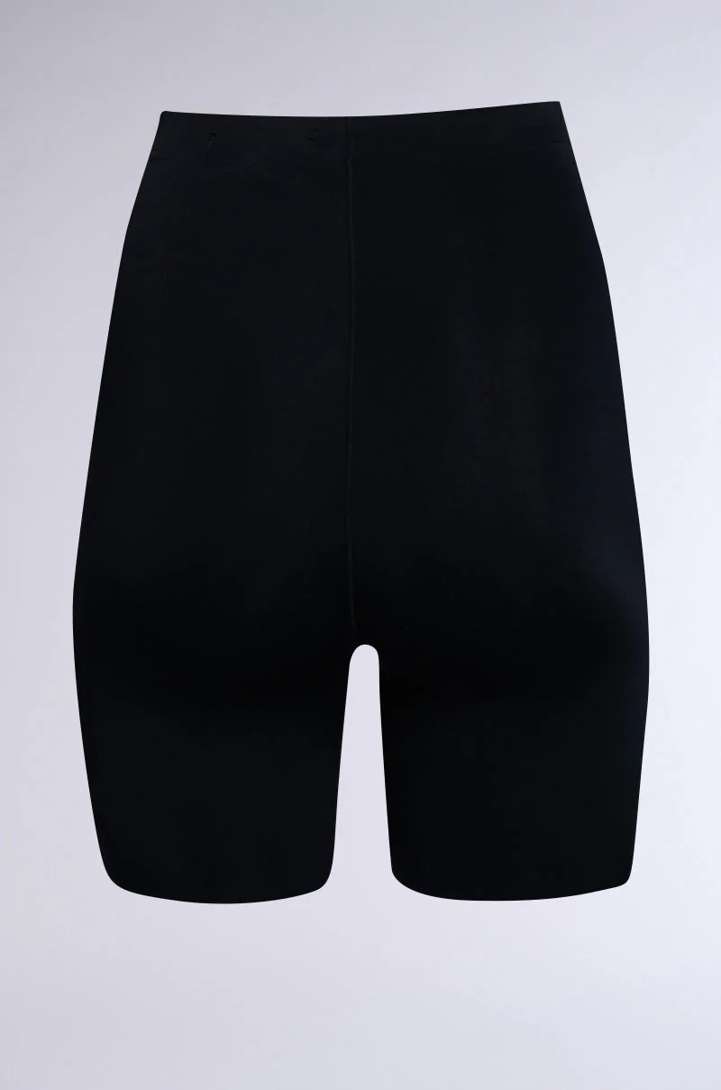 TITSY TUMMY TUCK SHORTS IN BLACK - Image 4
