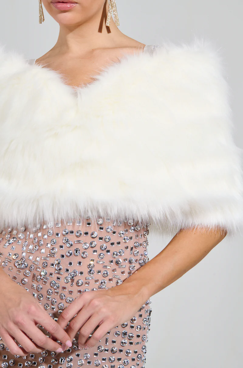 TO THE GALA FAUX FUR SHAWL - Image 9