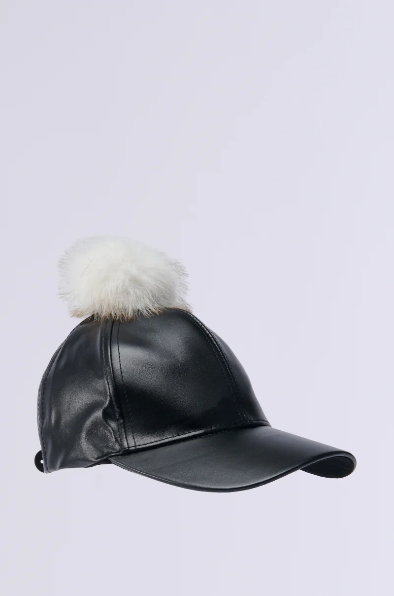 TOASTIE FAUX FUR POM HAT - Image 4