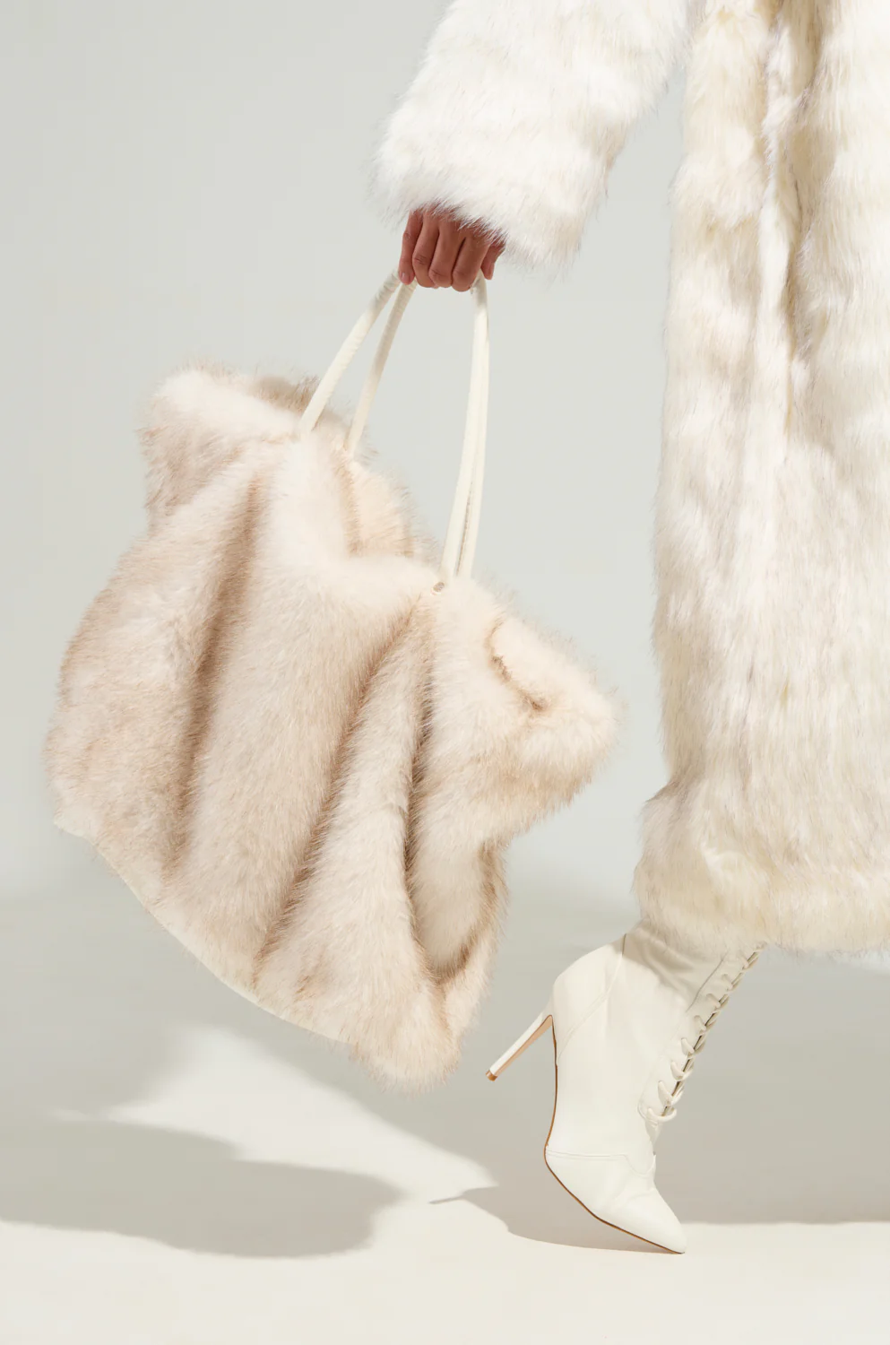 TOASTIE FAUX FUR TOTE