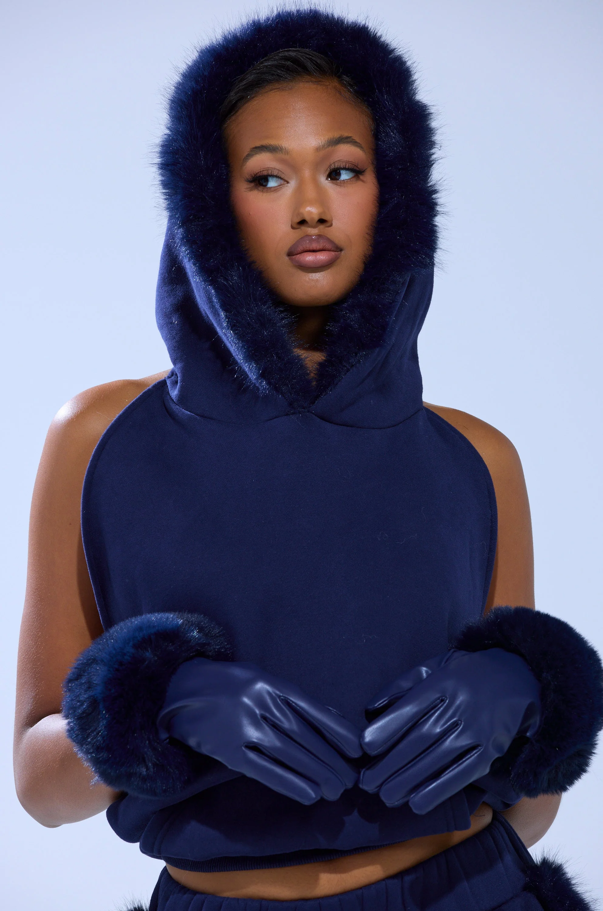 TOO CHIC FAUX FUR GLOVES - Image 5