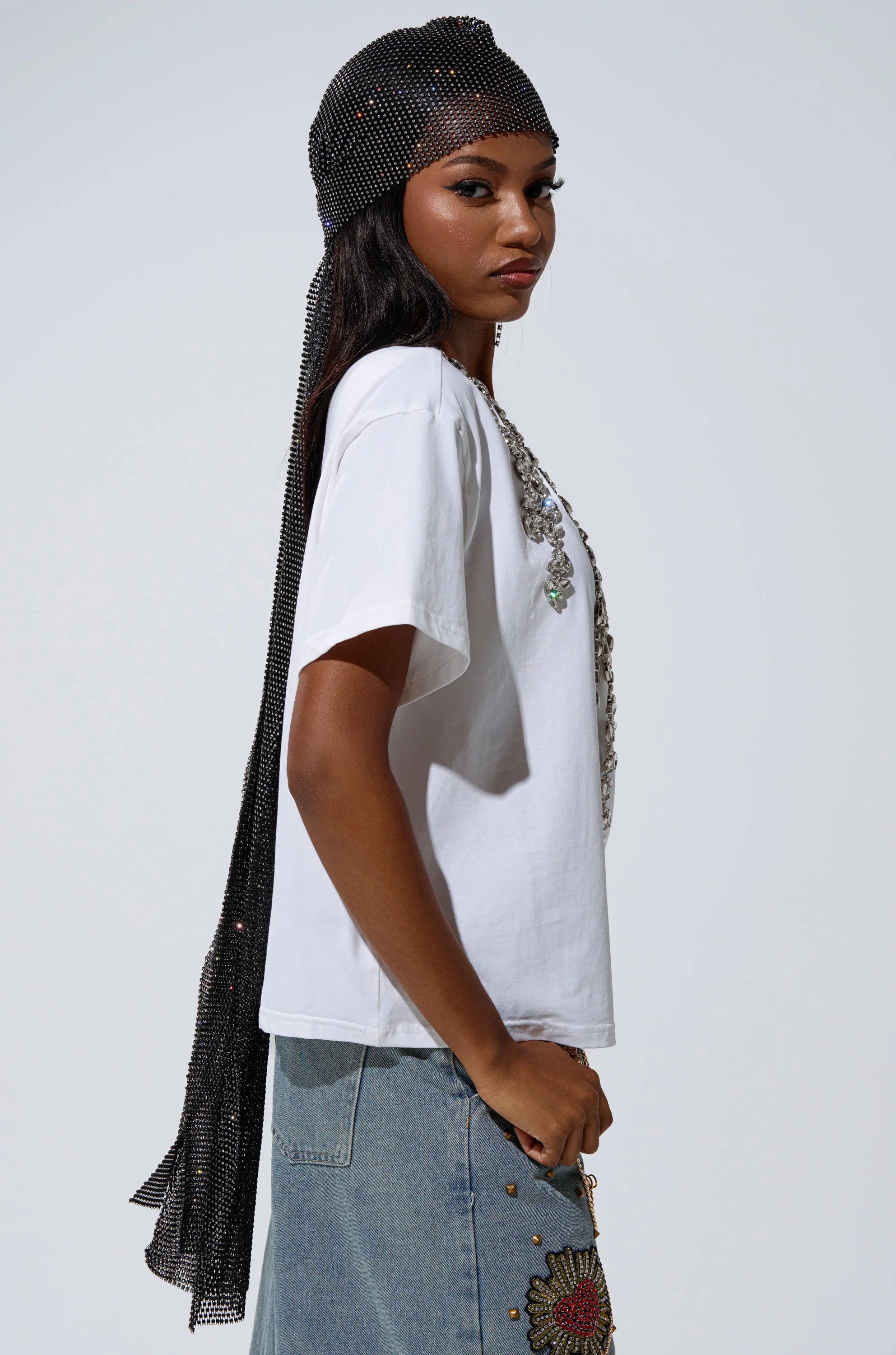 TOO DEEP RHINESTONE TEE - Image 2