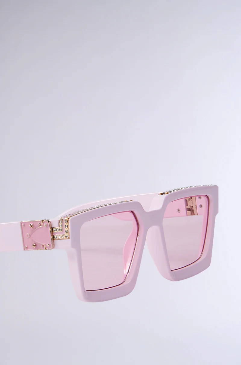 TOO DESIGNER SUNGLASSES - Image 5