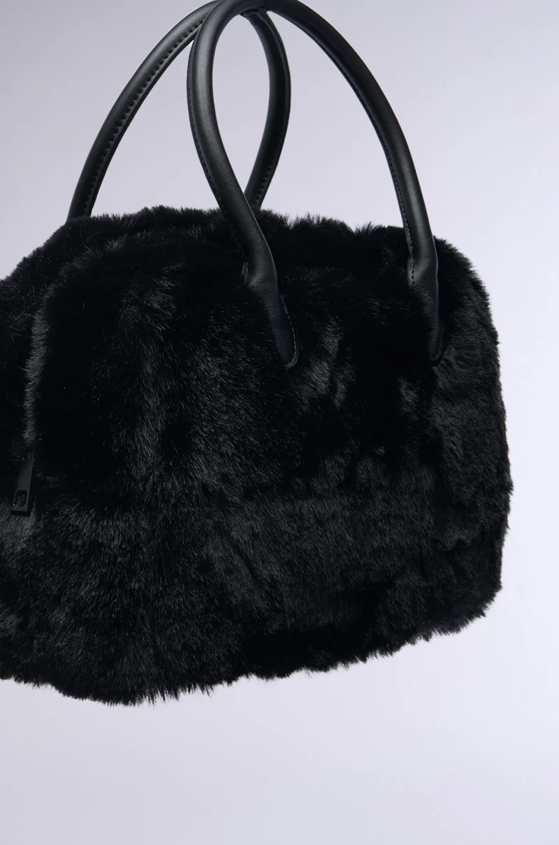 TOO FURRY TO CARE FAUX FUR BAG - Image 4