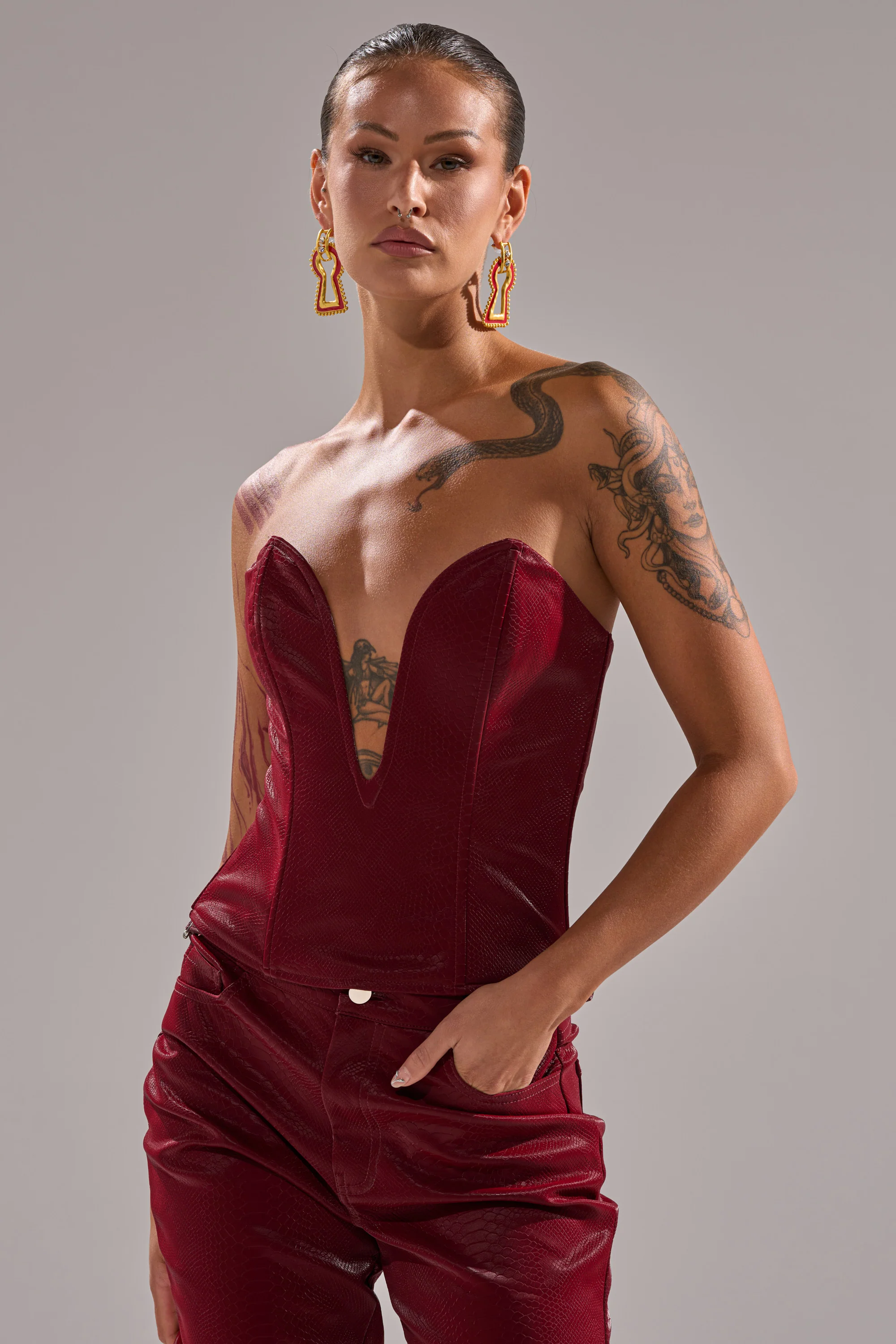 TOO HOT FOR YOU FAUX LEATHER CORSET - Image 2