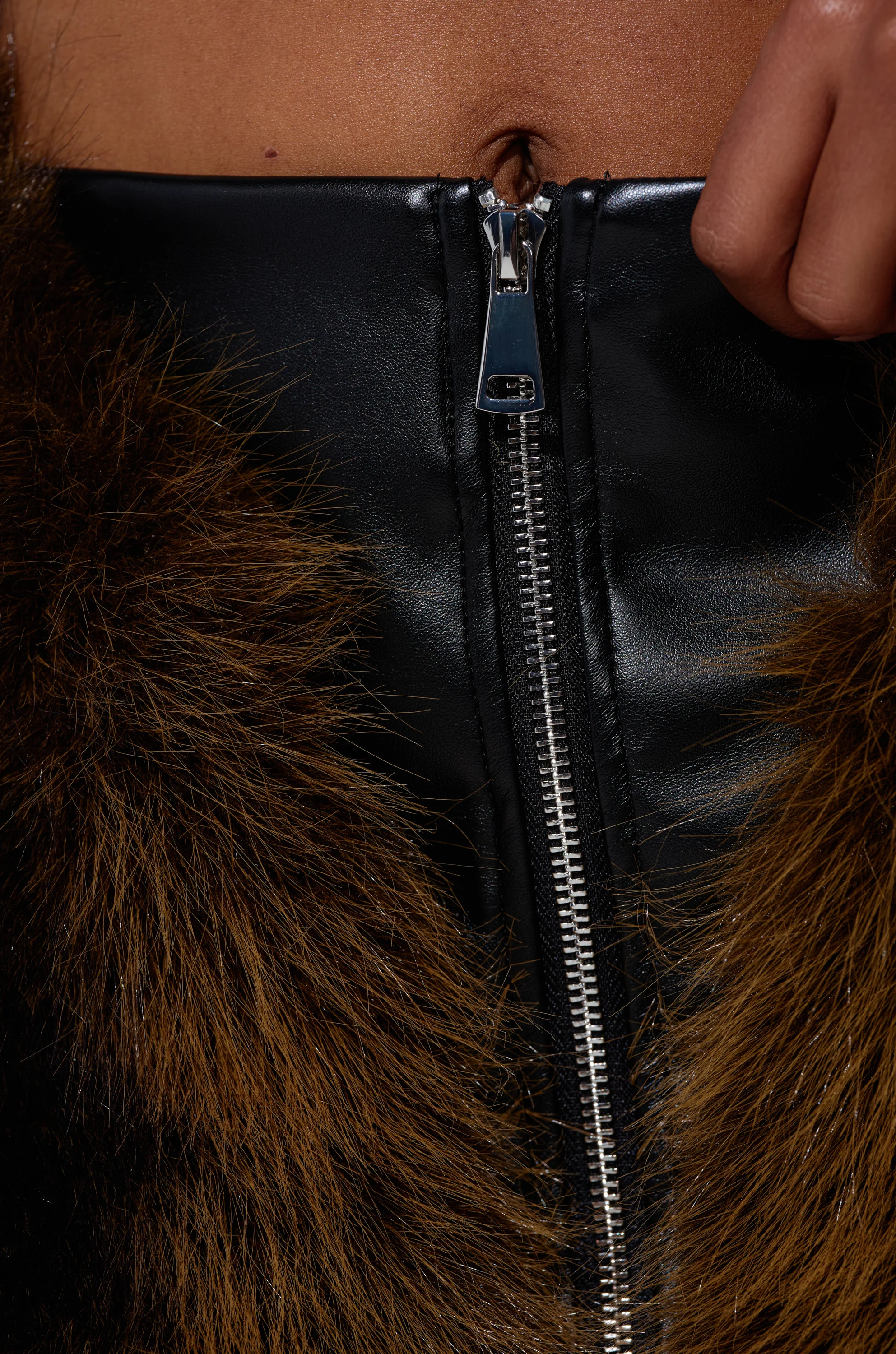TOUCH ME IN THE MORNING FUR SKIRT - Image 8