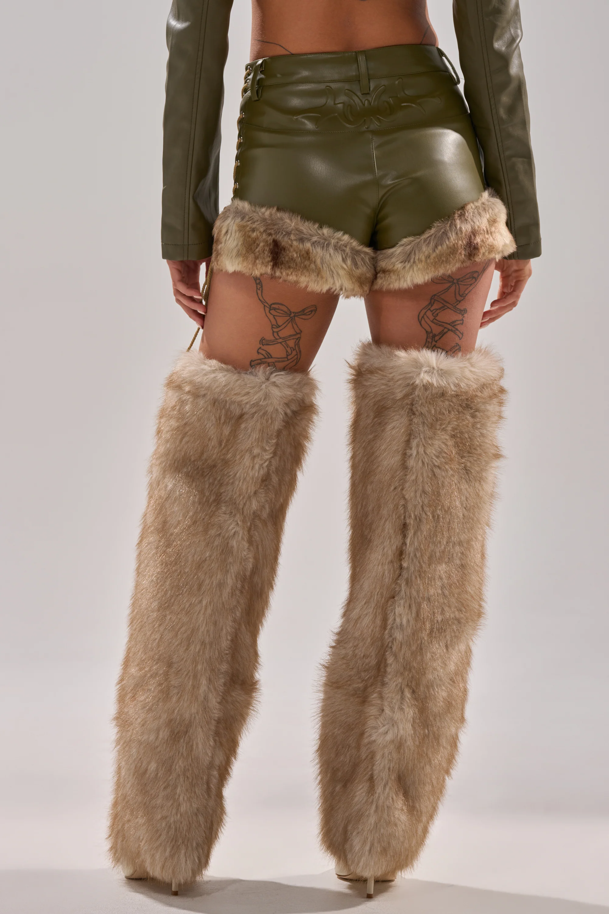 TRAMP STAMP FAUX LEATHER SHORT - Image 7