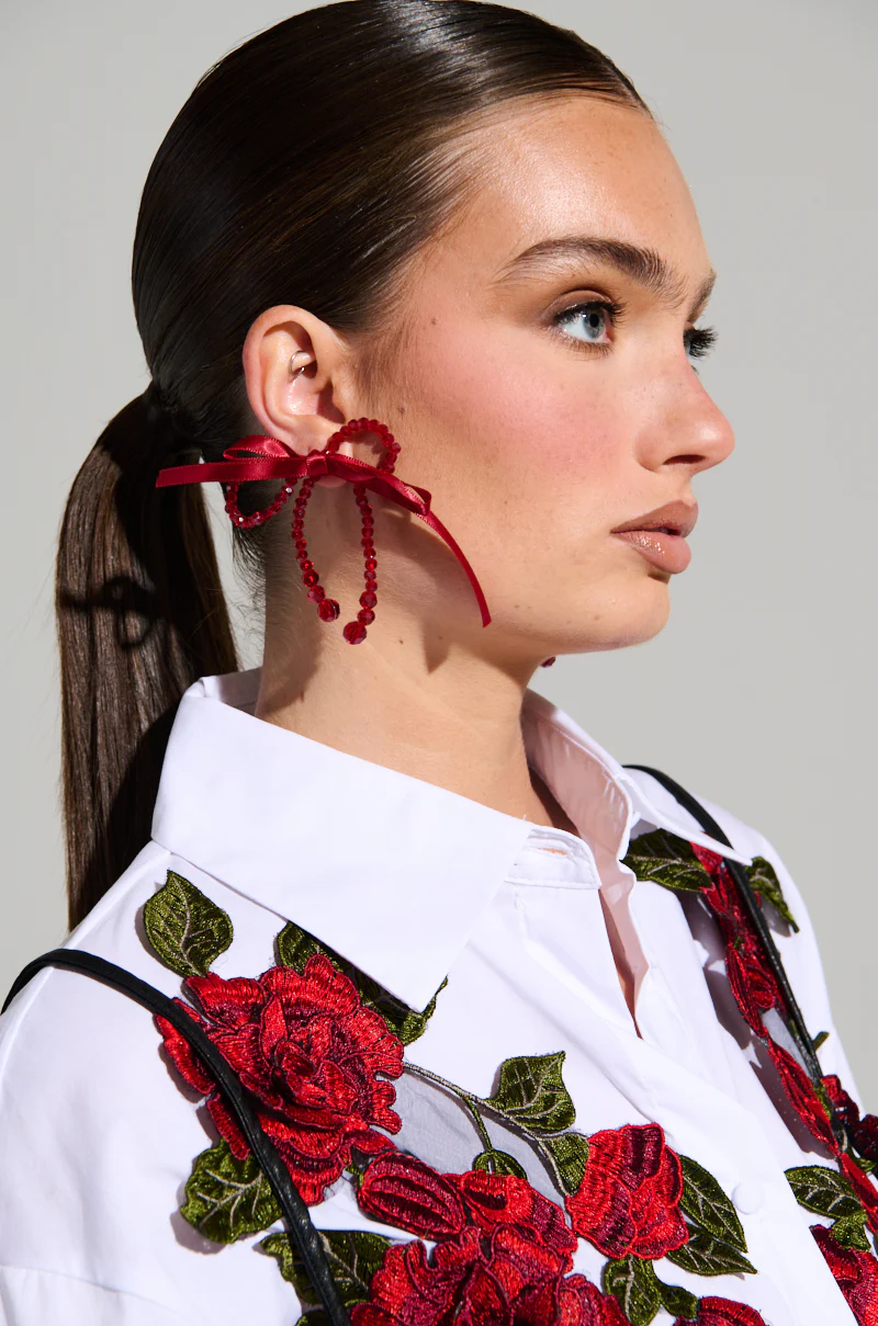 TREND DRIVEN BOW EARRING - Image 2