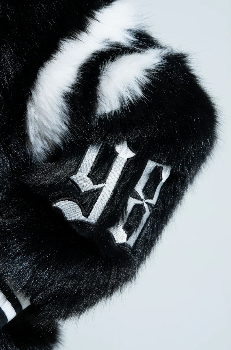 TRES CHIC FAUX FUR BOMBER - Image 9