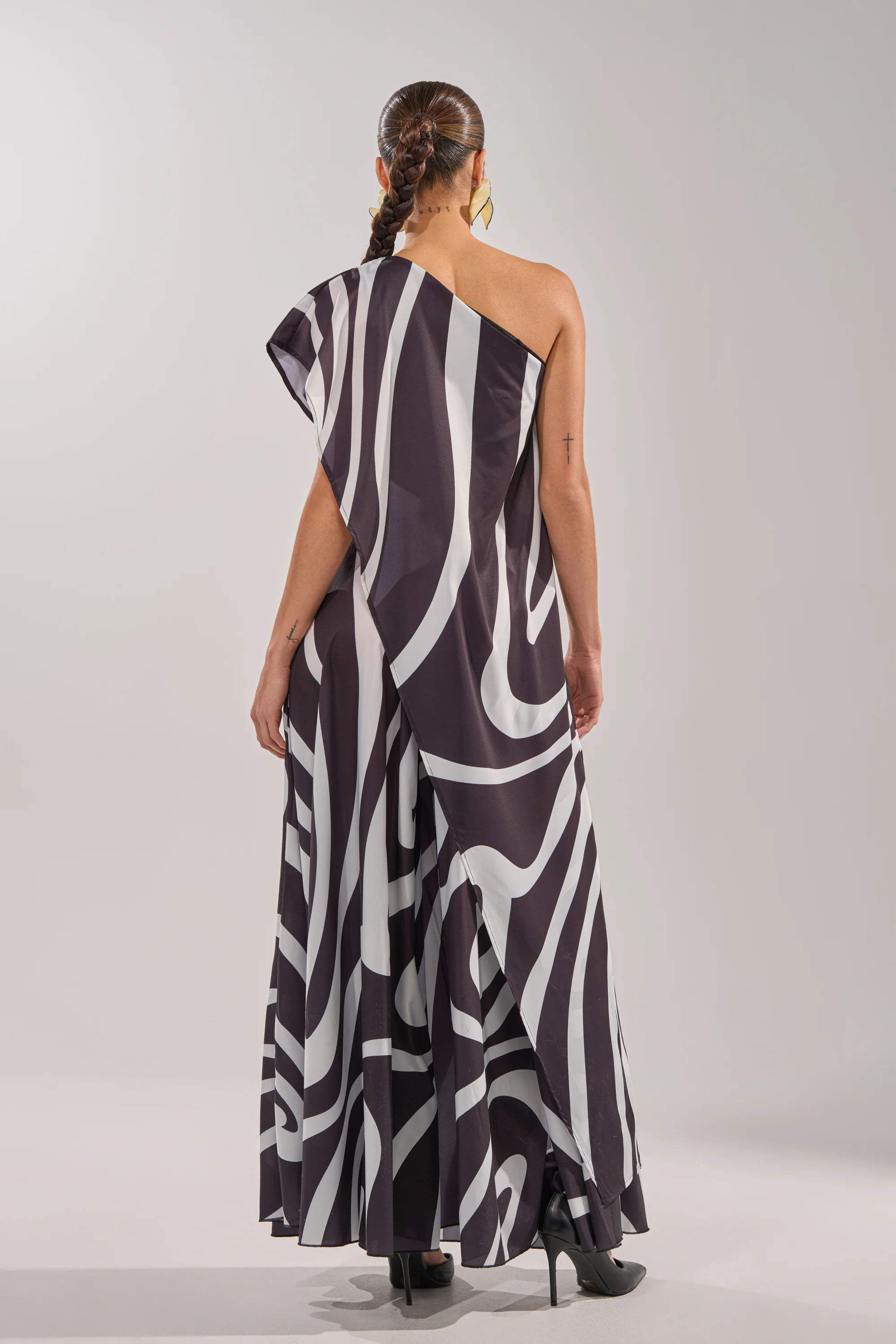 TRINA ELONGATED SINGLE SHOULDER TOP - Image 6