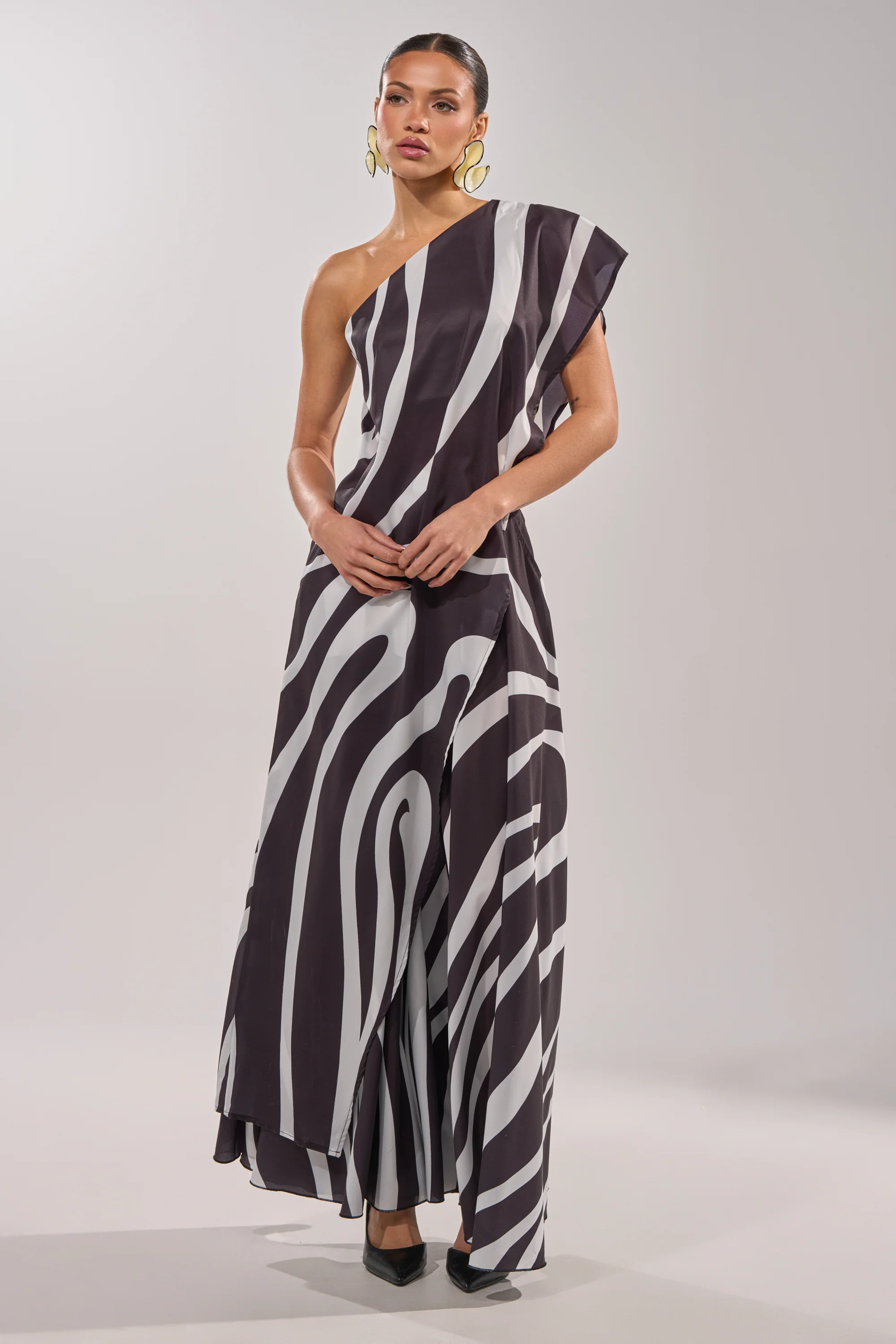 TRINA PLEATED PALAZZO PANT - Image 8
