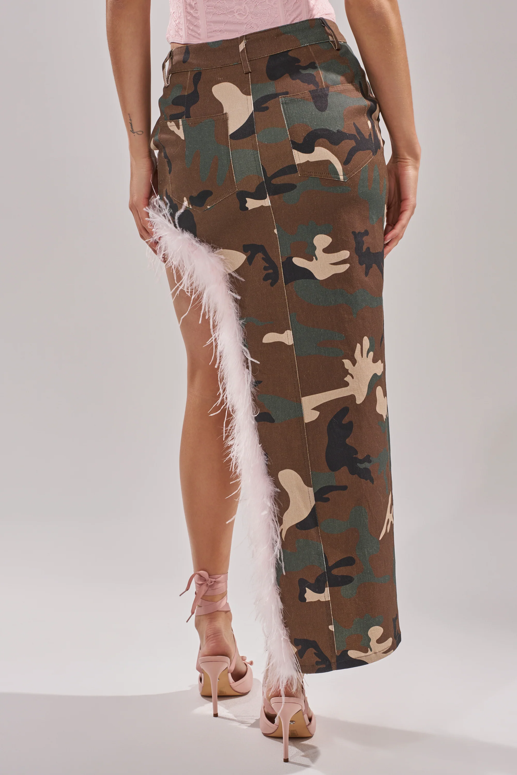 TRYING SOMETHING NEW CAMO SKIRT WITH FEATHERS - Image 7
