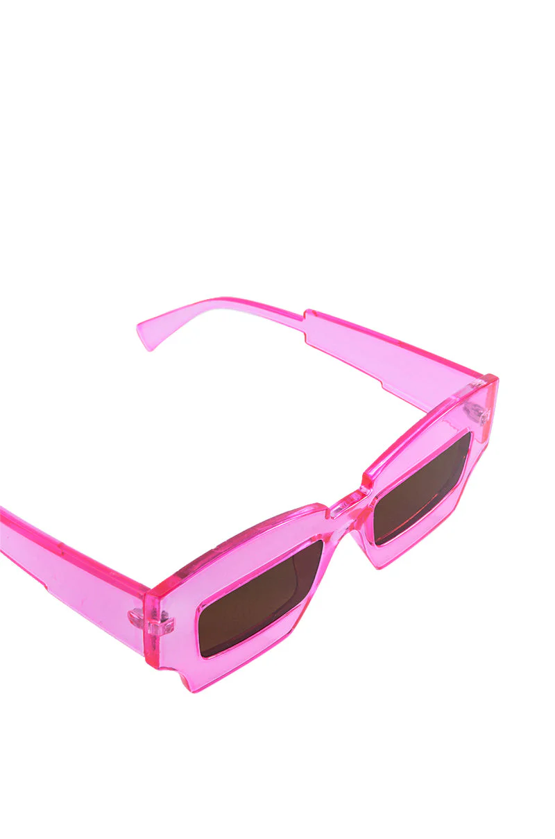 TWO FACED SUNGLASSES - Image 4
