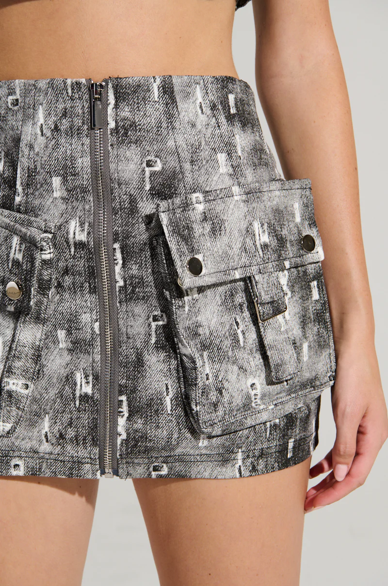 UNREAL ZIP UP MINI SKIRT - Image 7