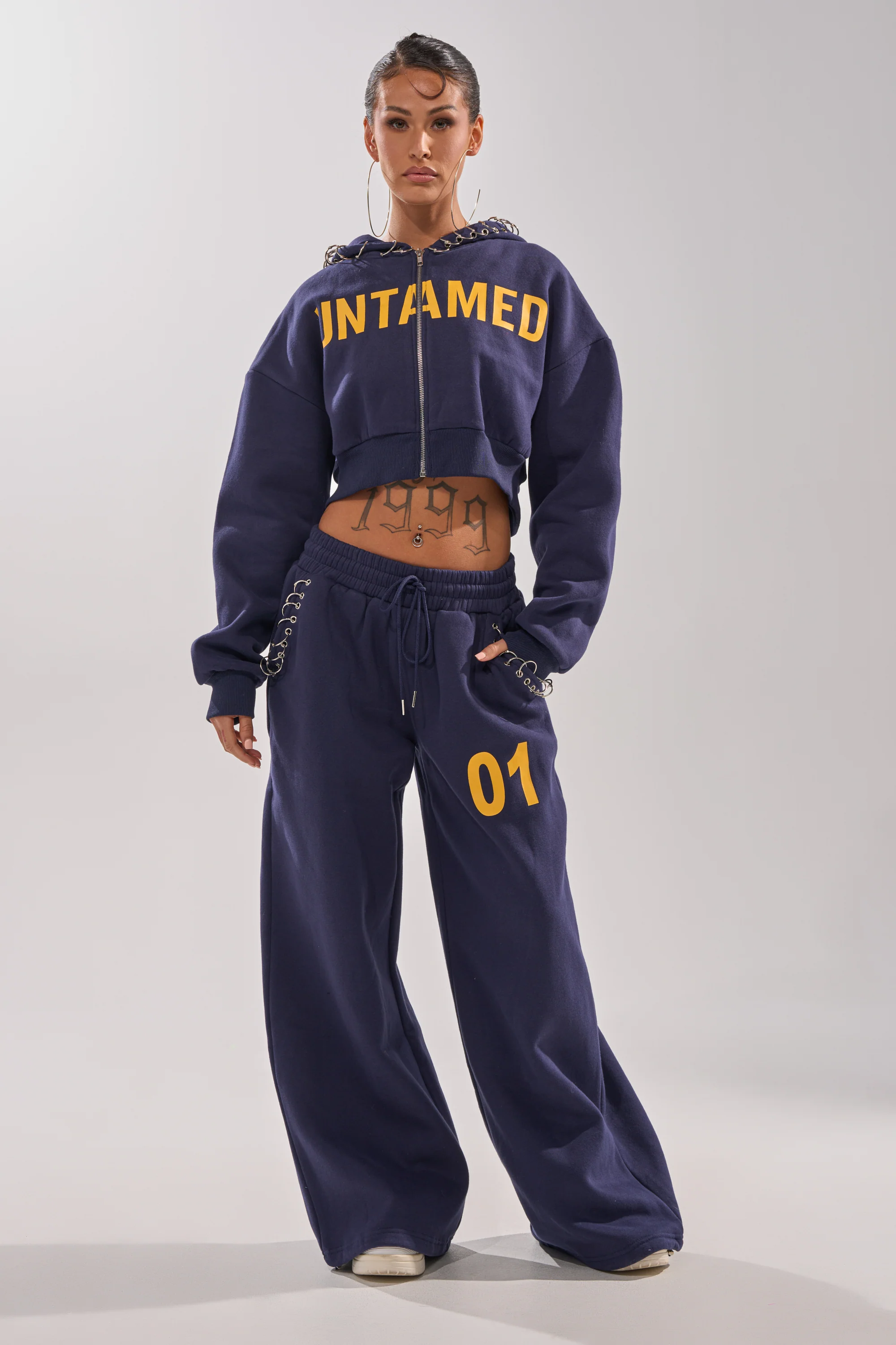 UNTAMED METAL RING SWEATSHIRT - Image 8