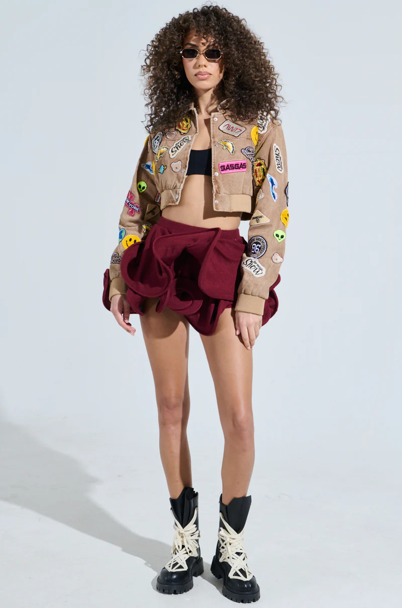 UPSIDE DOWN WAVY MINI SKIRT IN BURGUDY - Image 6