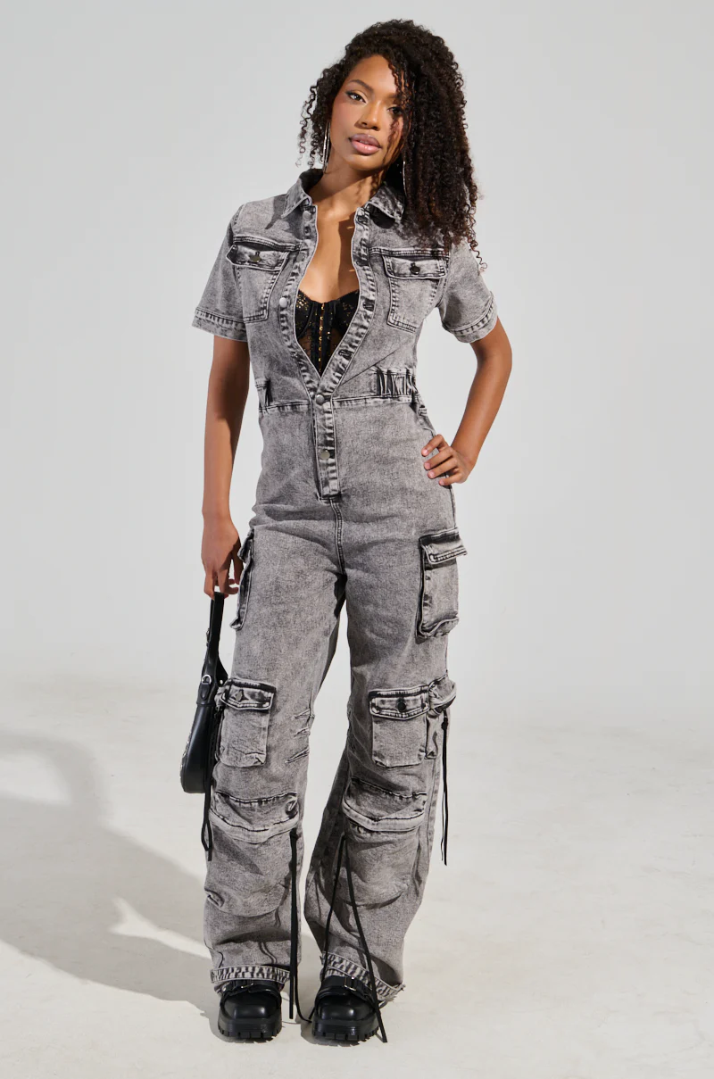 UTILITY CARGO DENIM JUMPSUIT IN GREY - Image 3