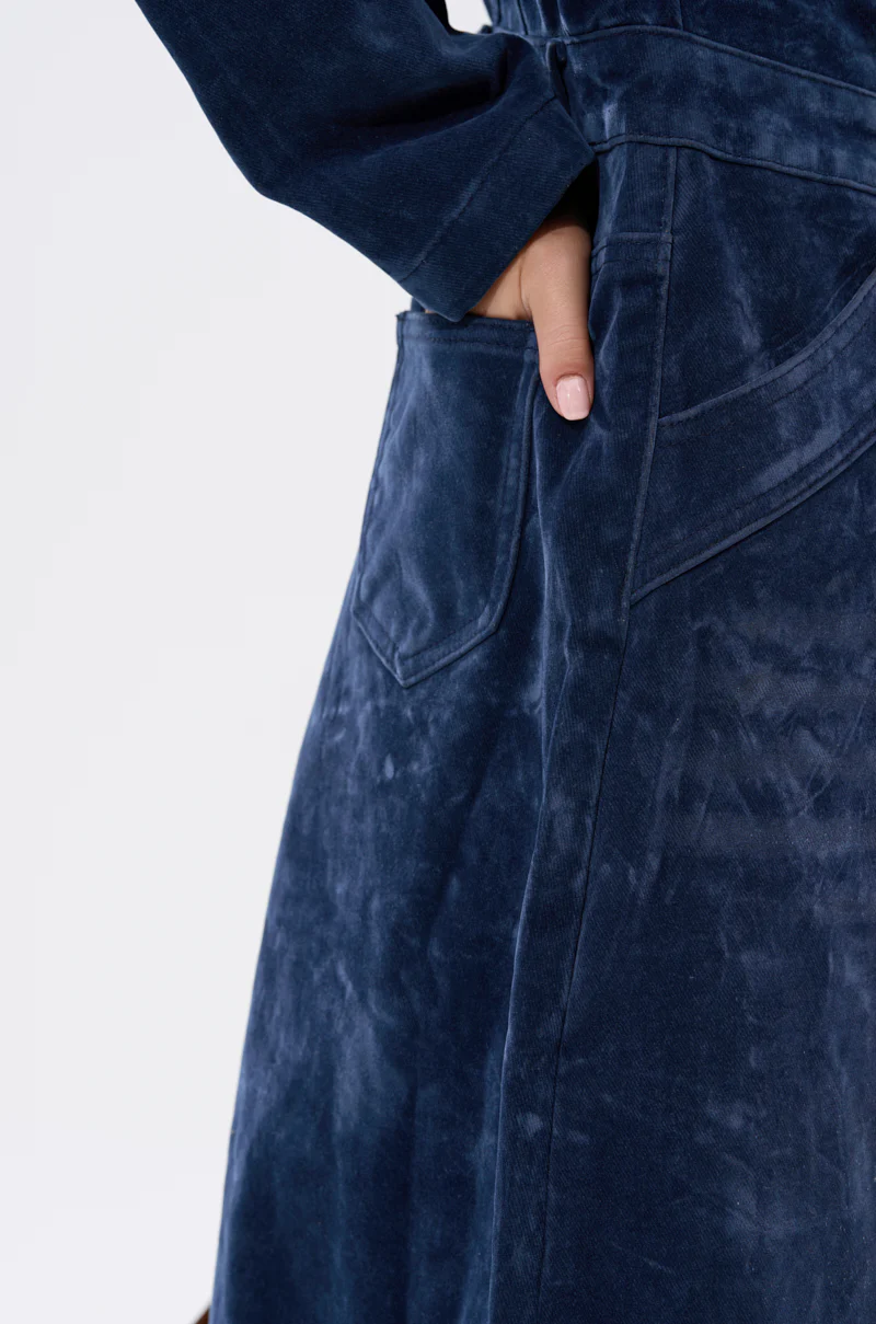 VALERIE VELVET EFFECT TRENCH IN BLUE - Image 8