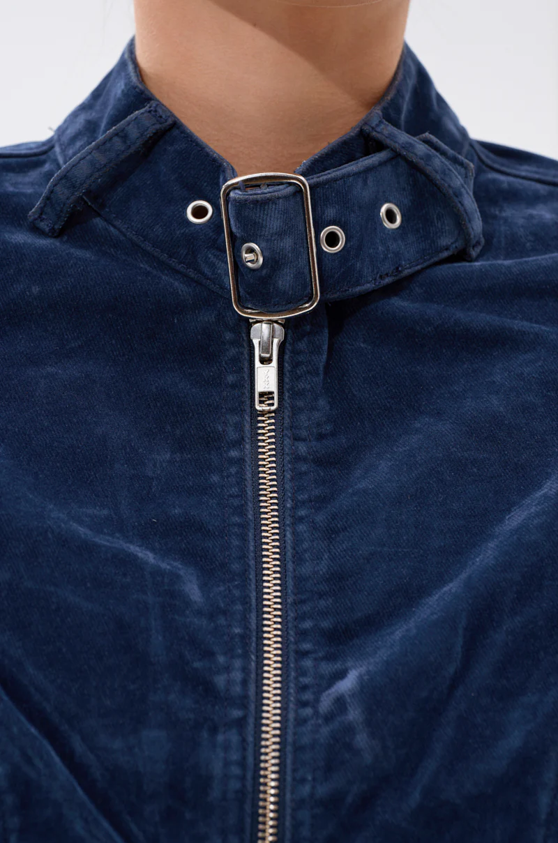 VALERIE VELVET EFFECT TRENCH IN BLUE - Image 9