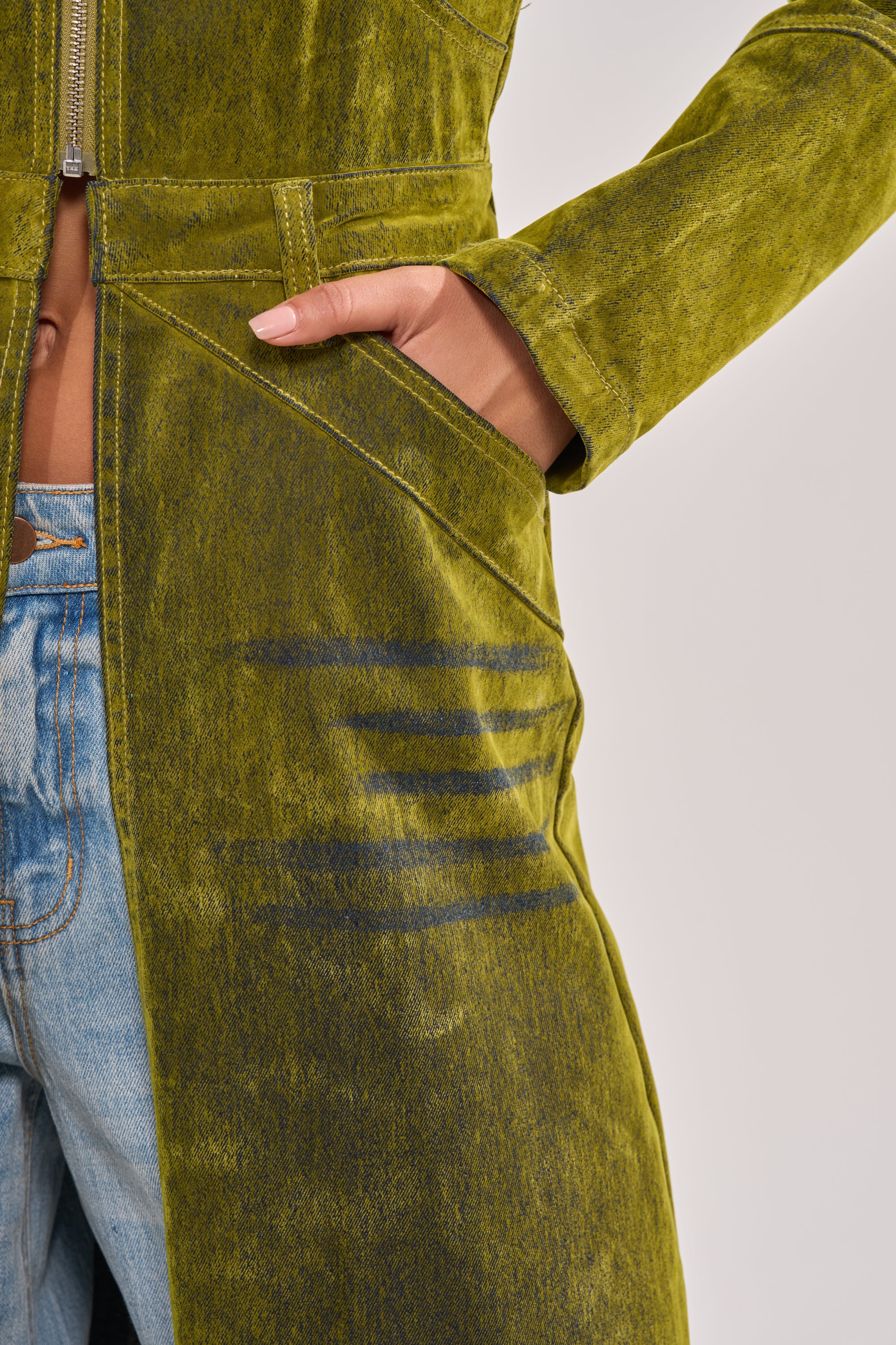 VALERIE VELVET EFFECT TRENCH IN GREEN - Image 8