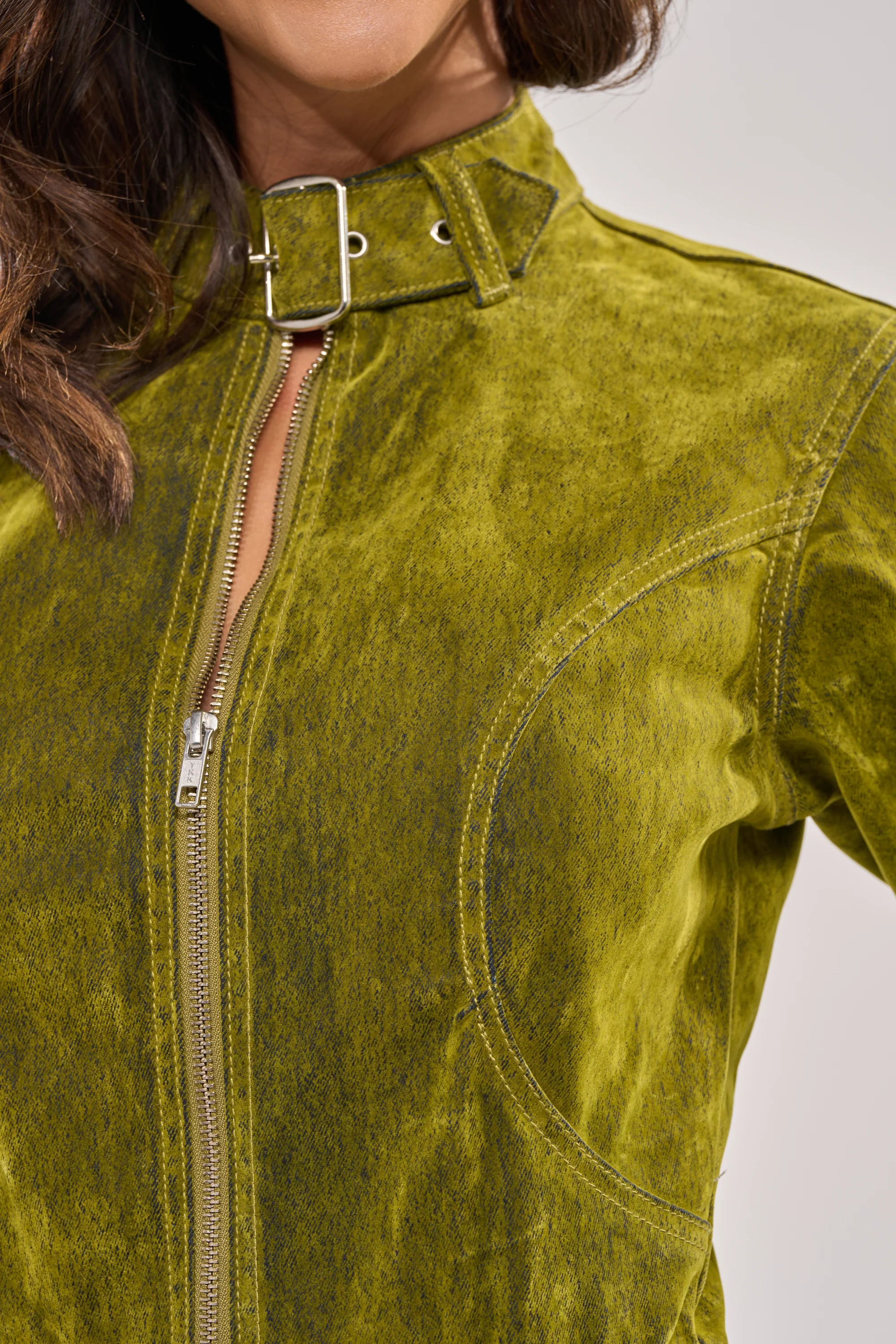 VALERIE VELVET EFFECT TRENCH IN GREEN - Image 9
