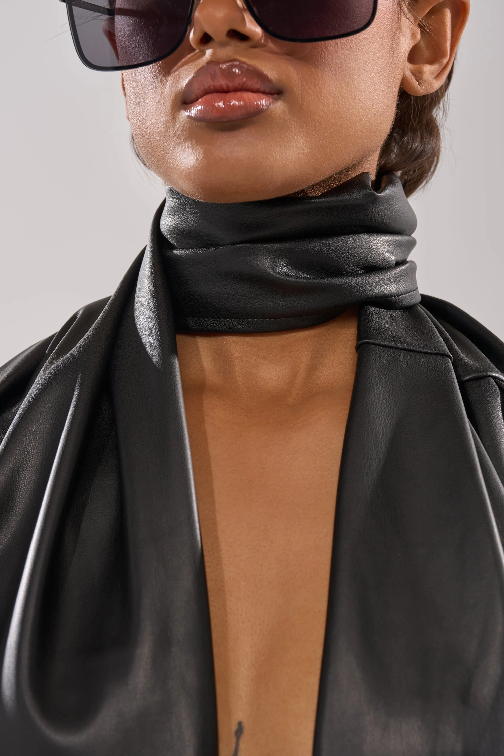 VALLY PU SCARF PANT - Image 6
