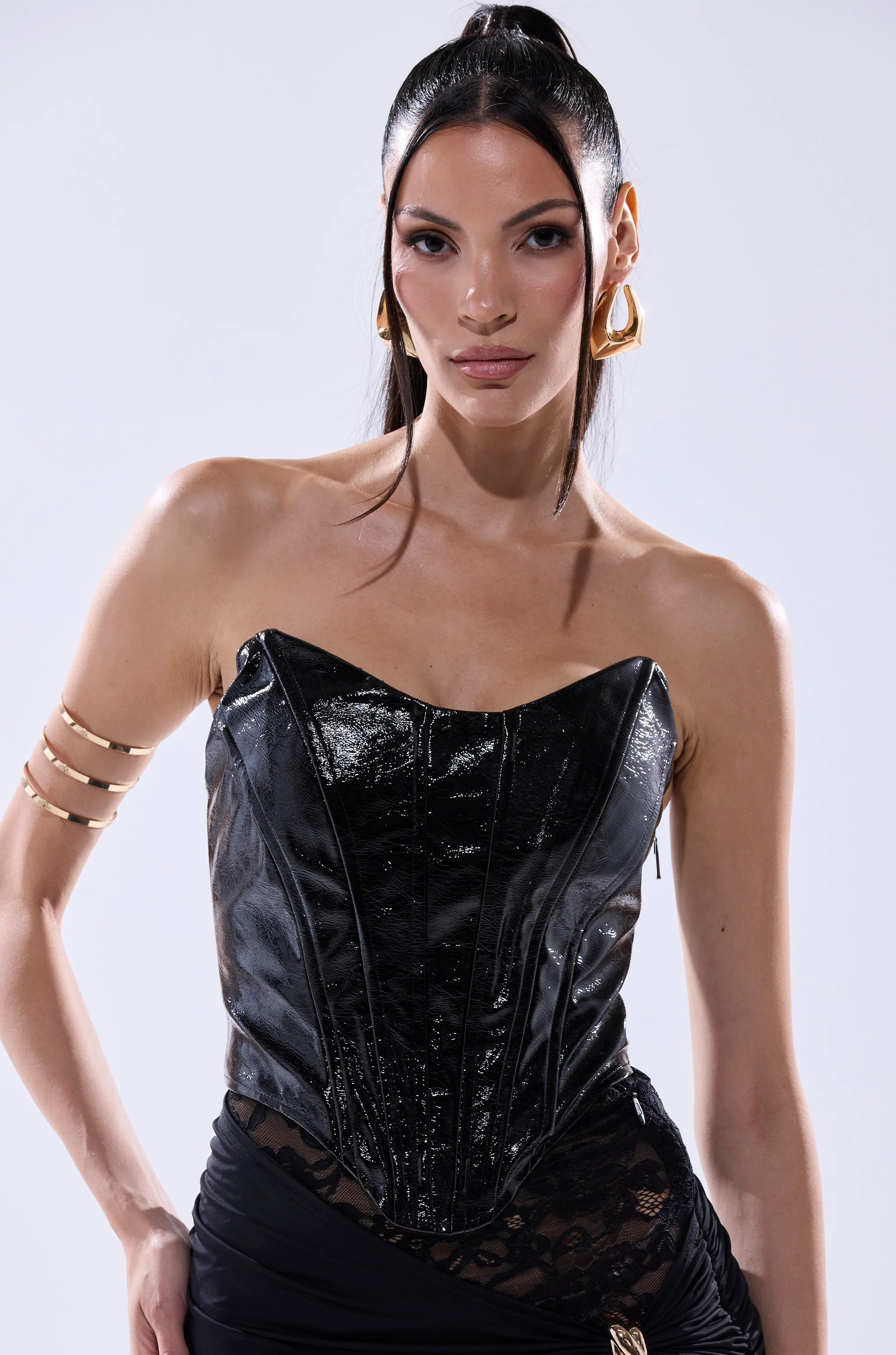 VAMPY FAUX LEATHER CORSET - Image 2