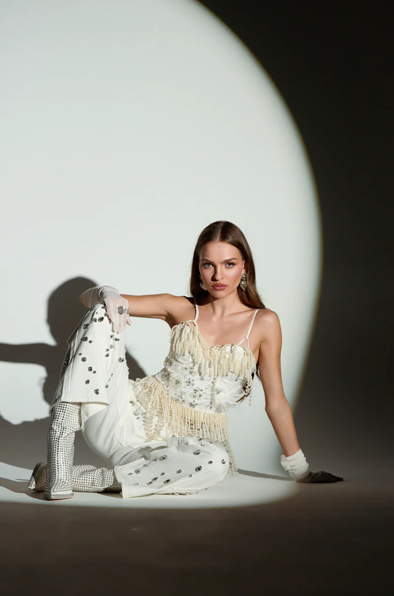 VANJA RELAXED DENIM WITH RHINESTONE - Image 10