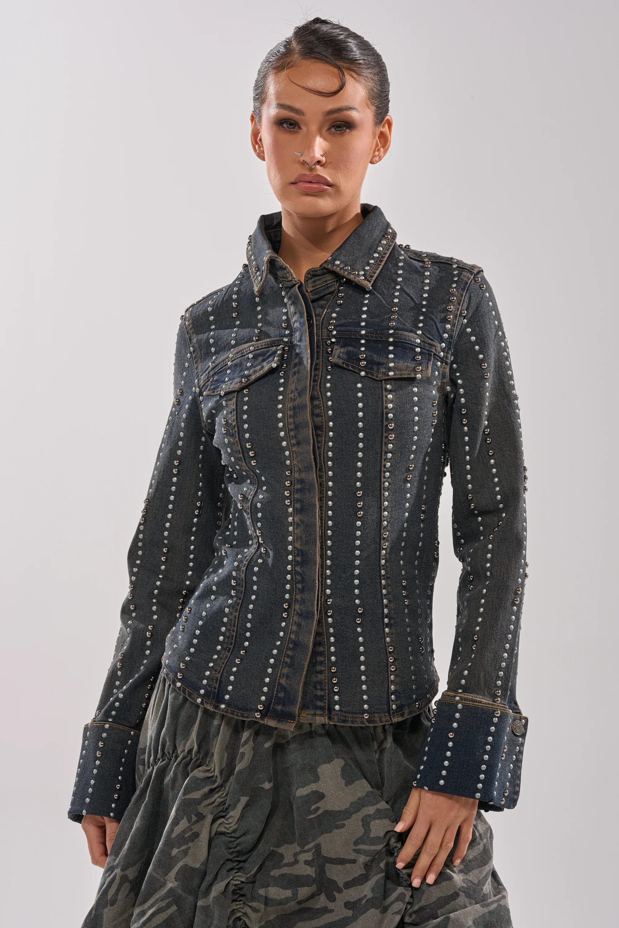 VANJA STUDDED DENIM BUTTON DOWN - Image 3