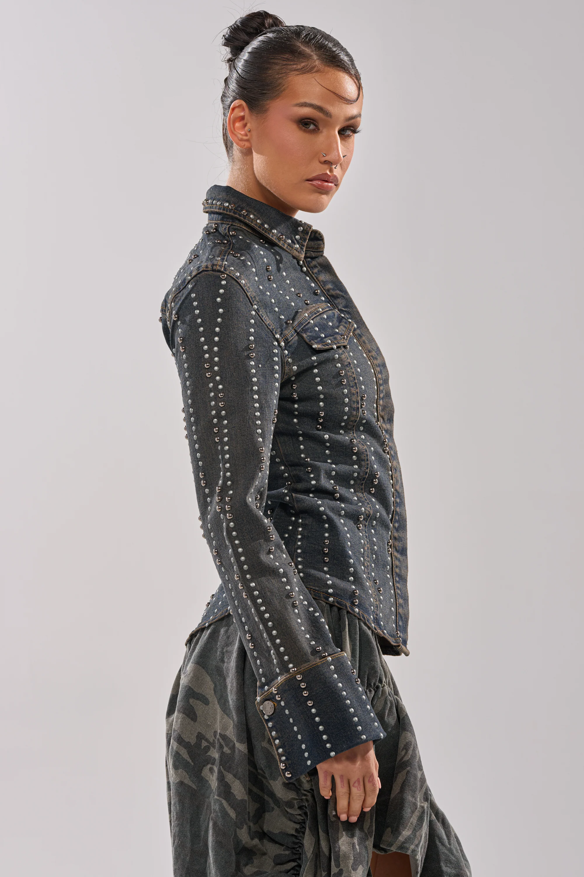 VANJA STUDDED DENIM BUTTON DOWN - Image 7