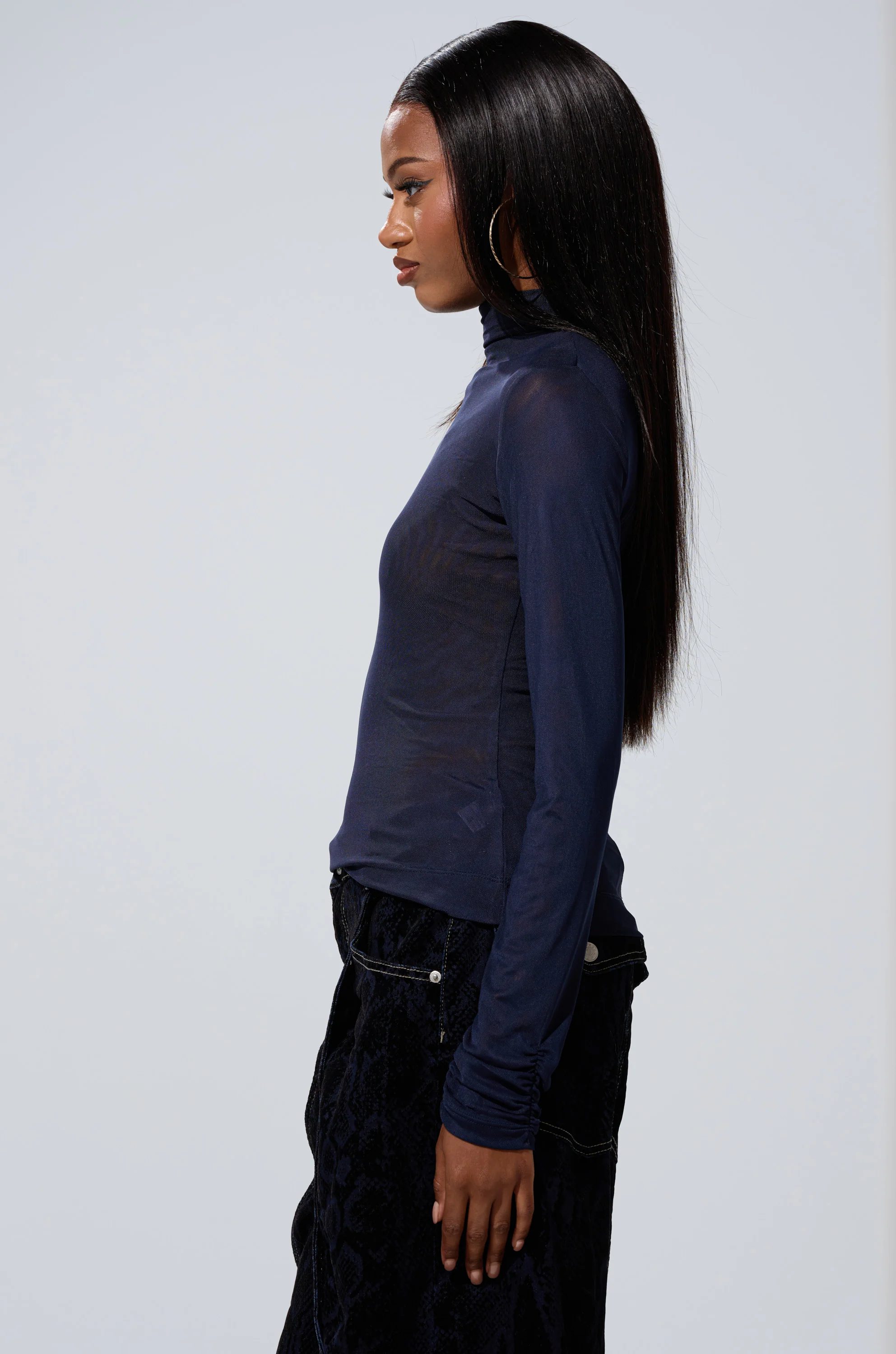 VELMA VINYL SINGLE SLEEVE SCALE TOP IN NAVY - Image 6
