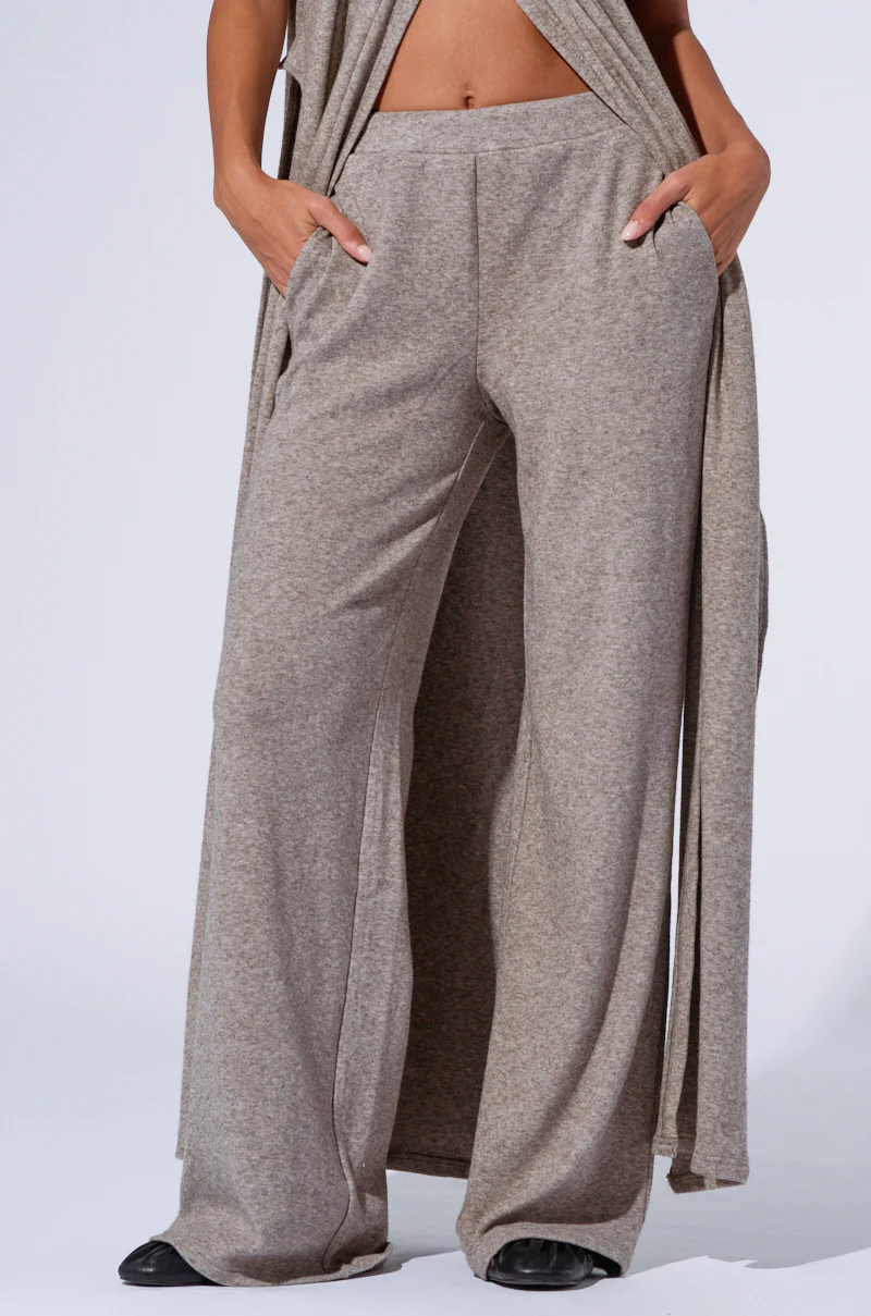 VIBE OUT FLARE LEG KNIT PANT IN GREY - Image 3