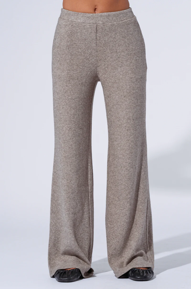 VIBE OUT FLARE LEG KNIT PANT IN GREY - Image 4