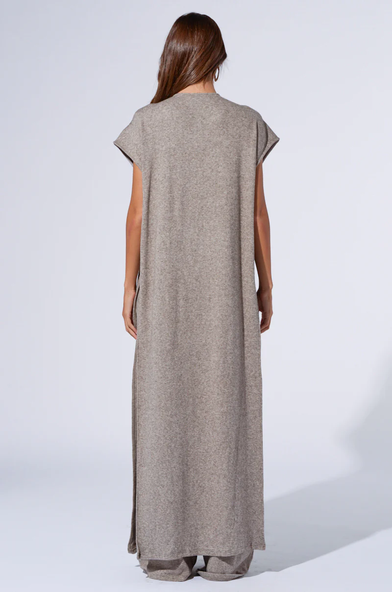 VIBE OUT LONG KNIT SWEATER IN GREY - Image 6