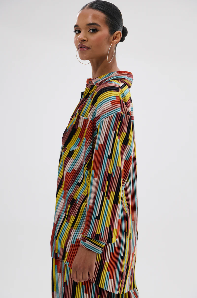 VIBES FEEL GOOD VELVET COLOR BLOCKED BUTTON DOWN - Image 2