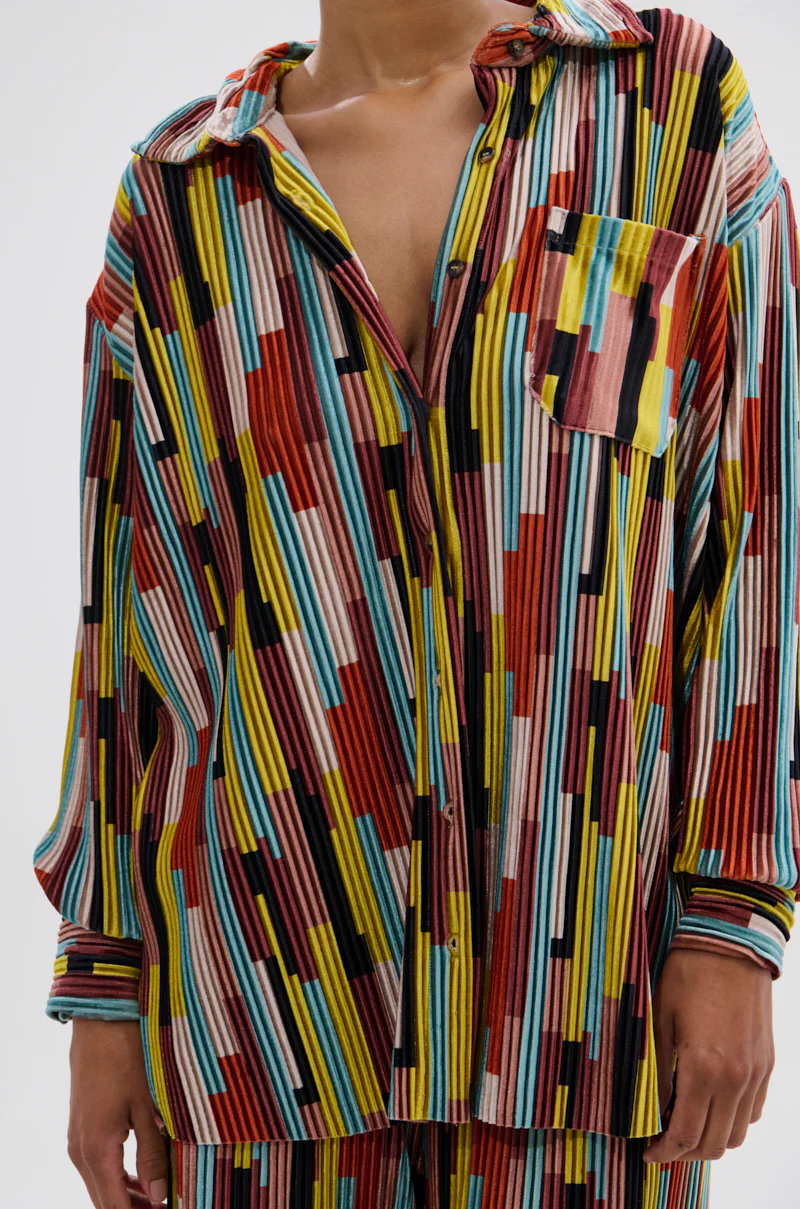 VIBES FEEL GOOD VELVET COLOR BLOCKED BUTTON DOWN - Image 7