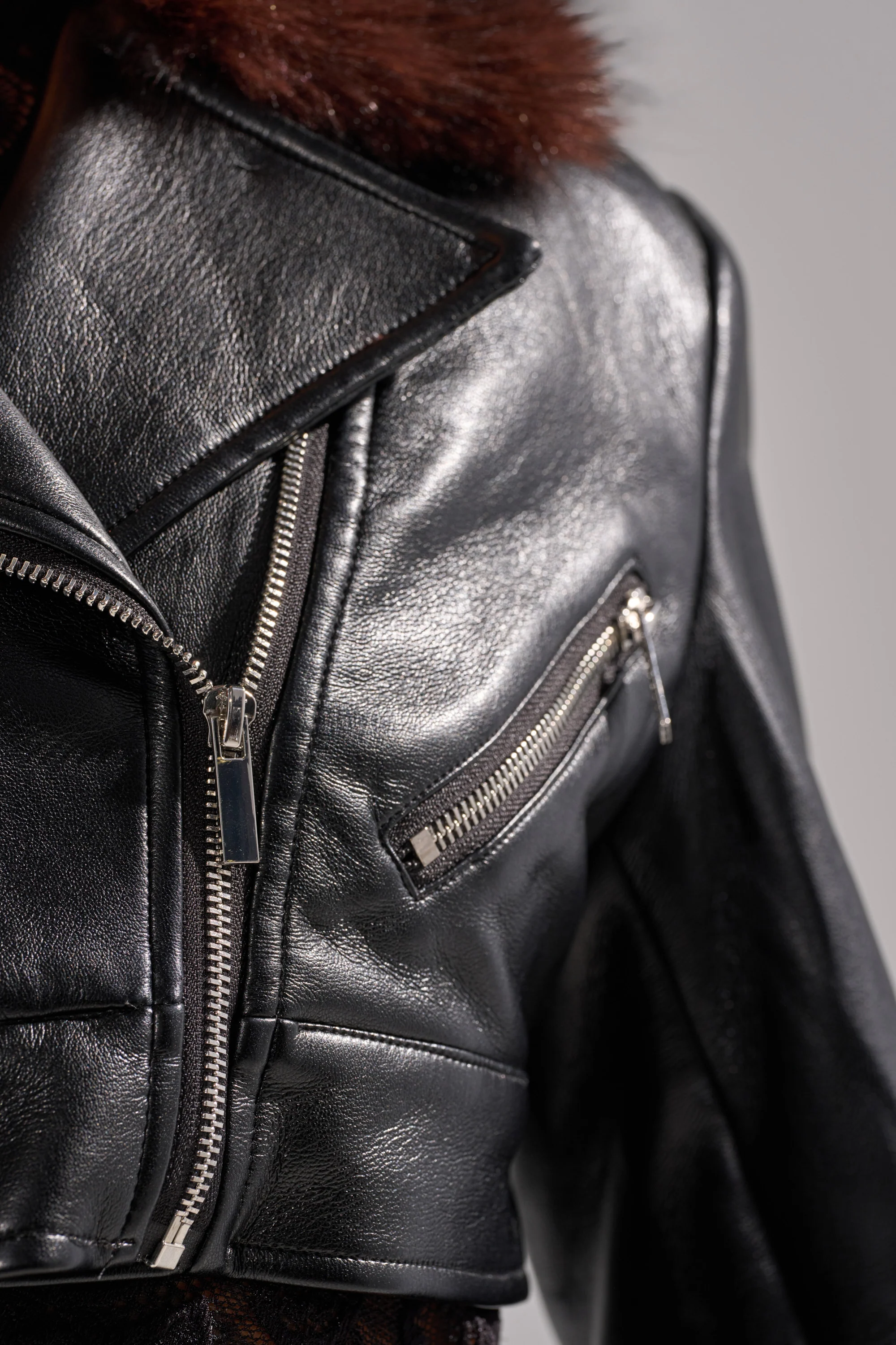 VICTORIA FUR TRIM MOTO - Image 10