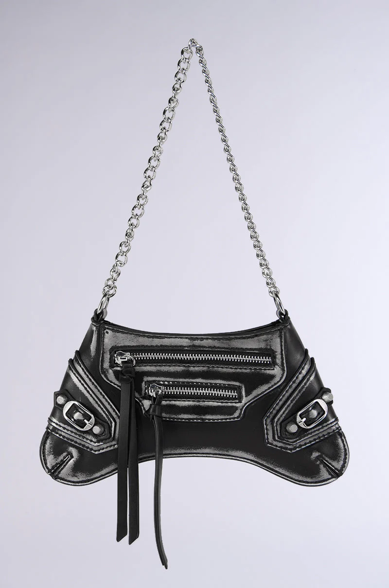 VINTAGE VIBES DISTRESSED PURSE