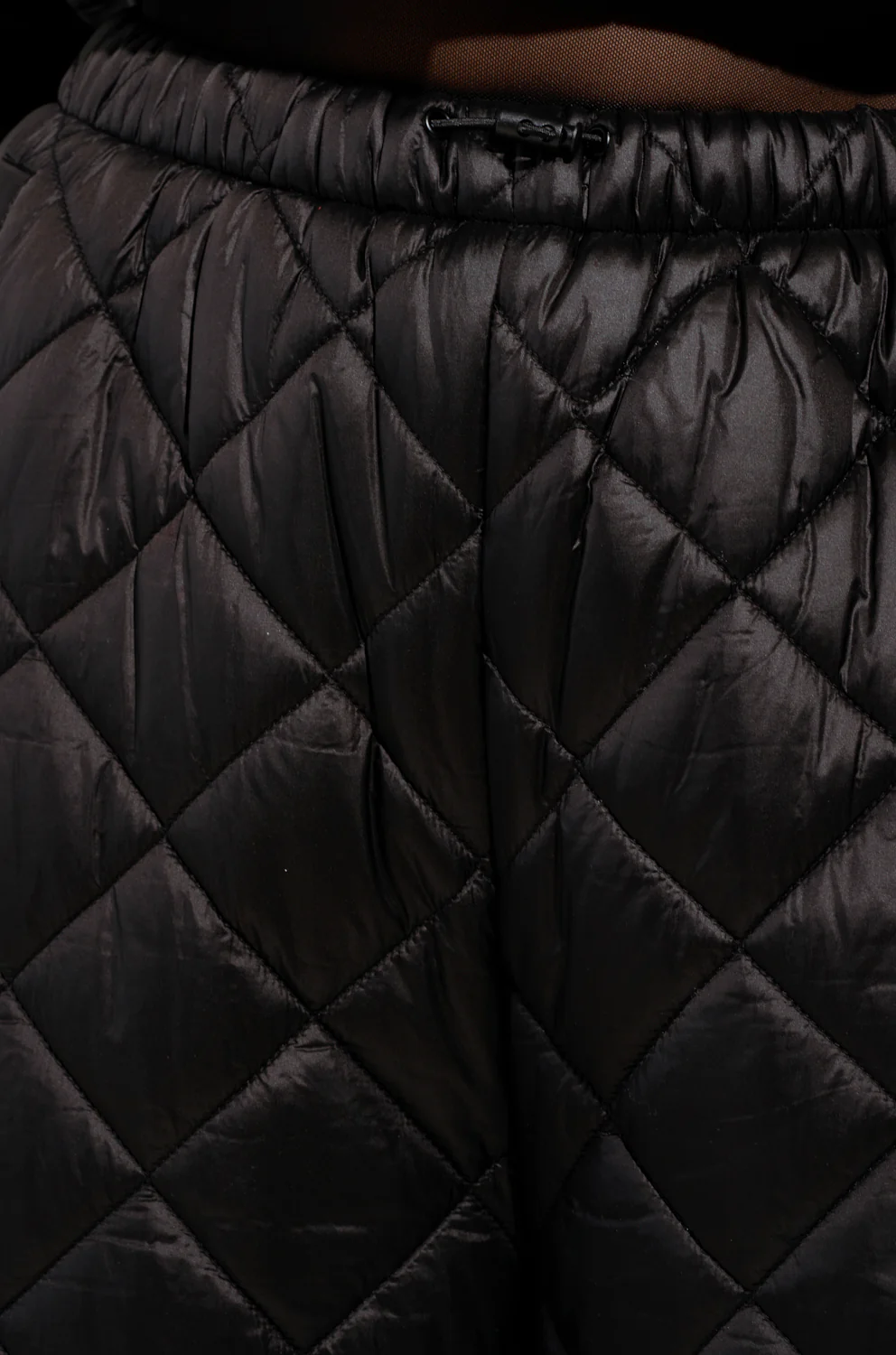 VIVI OVERSIZED PUFFER PANTS IN BLACK - Image 11